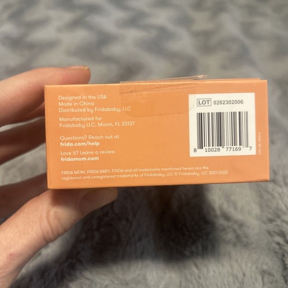 Frida Mom Anti-Nausea Band, 24/7 Morning Sickness Relief, 2 Bands + Storage Case - Picture 4 of 4